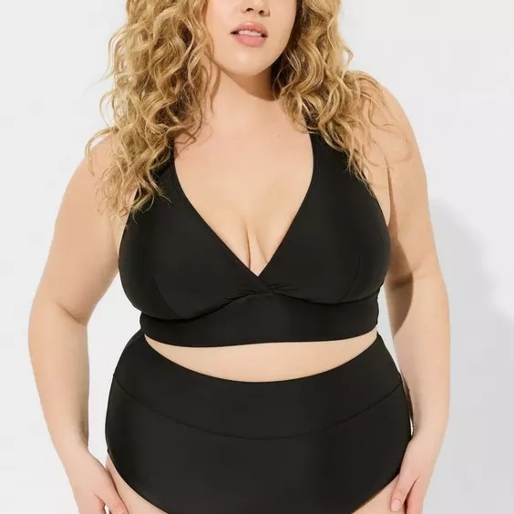 Torrid Size 1 Wireless Triangle Bikini Top